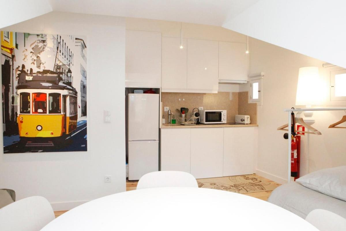 Charming Mansard In Pena Baixa Apartment *